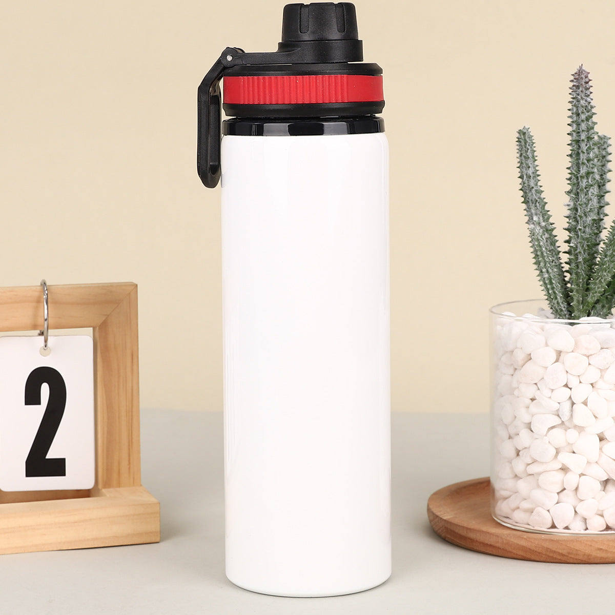 Straight Tube And Hand In Hand Lifting Sports Kettle